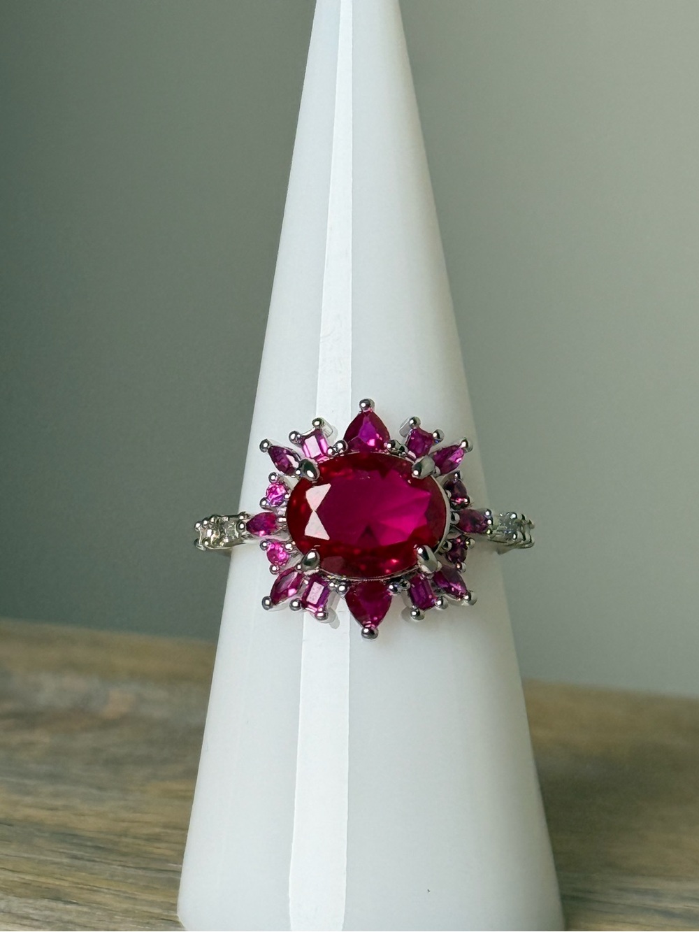 Bomb Party July 2026 Ring “The Hannah Ring” Size 7. Brand New!